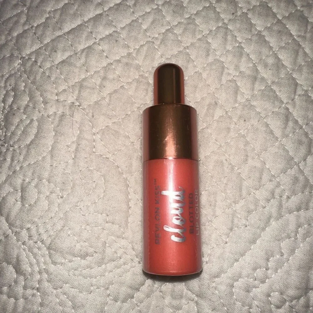 Revlon Kiss Cloud Blotted Lip Color 007 fluffy coral